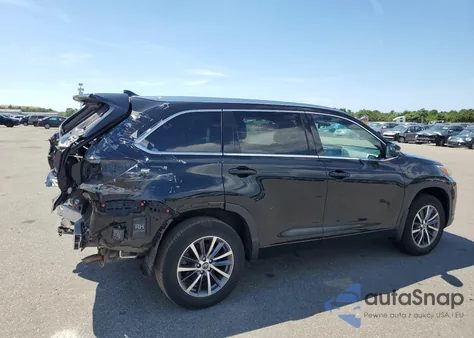 2018 Toyota Highlander Se z USA, uszkodzony, nr VIN 5TDJZRFHXJS871692